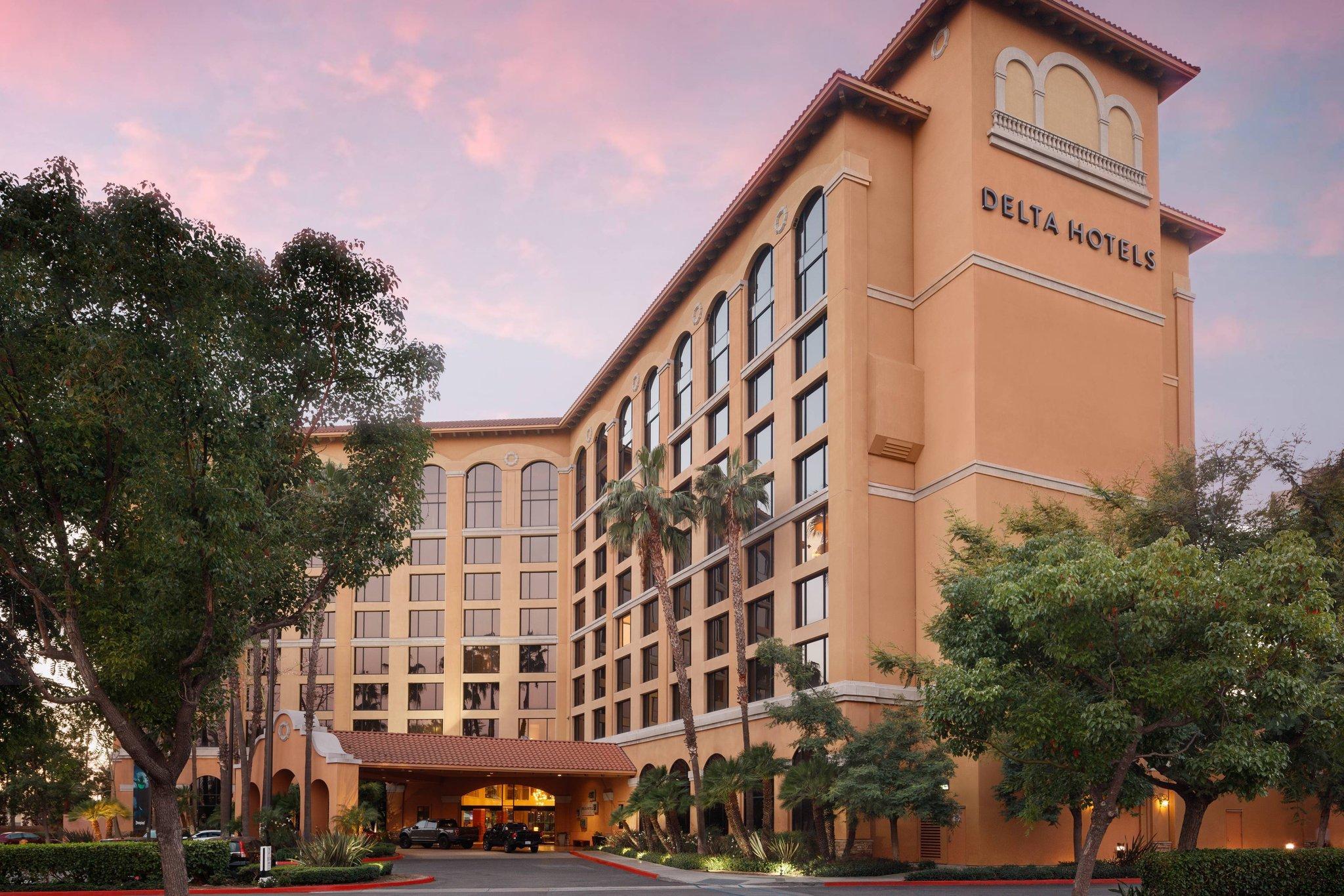 Delta Hotels By Marriott Anaheim Garden Grove Exterior foto